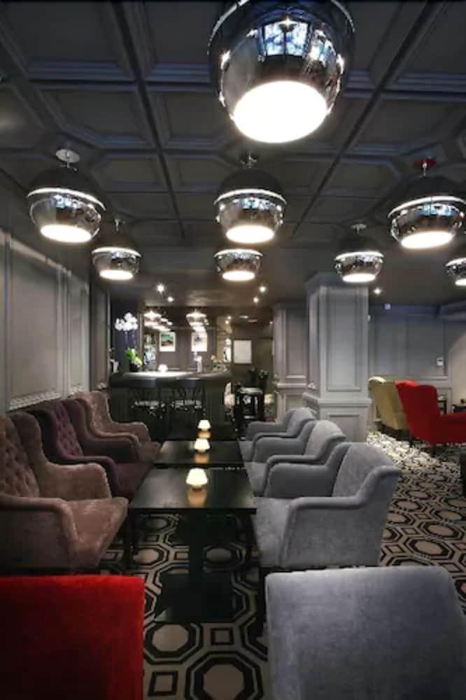 Hotel Le Cinq Hyper - Centre Chambéry Dış mekan fotoğraf
